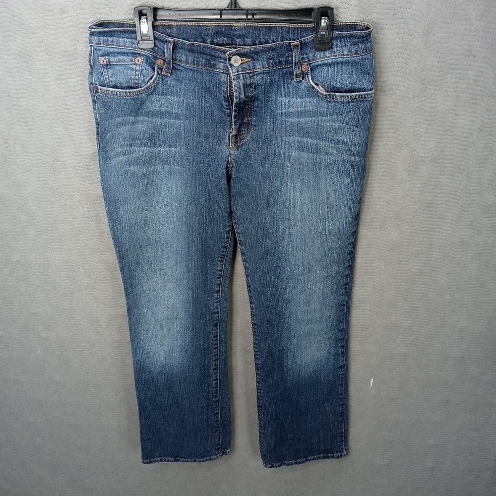 Lucky Brand Dungarees women's blue jeans midrise flare regular length. Tag size